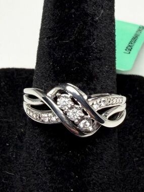 Lab Grown Diamond Ring Sterling Silver 3 Stone Bypass 0.10ctw Size 7 NWT